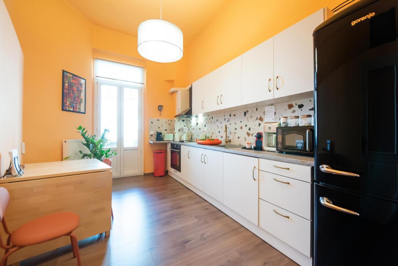Apartmán Fandango By Halu!, Gorgeous Neoclassical Next To Metro Station *